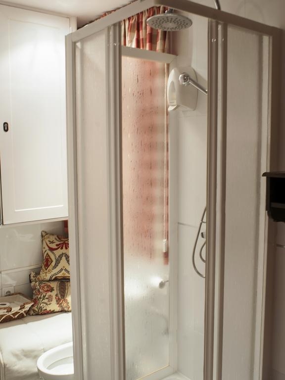 Ch Hostal Victoria Cuenca  Luaran gambar