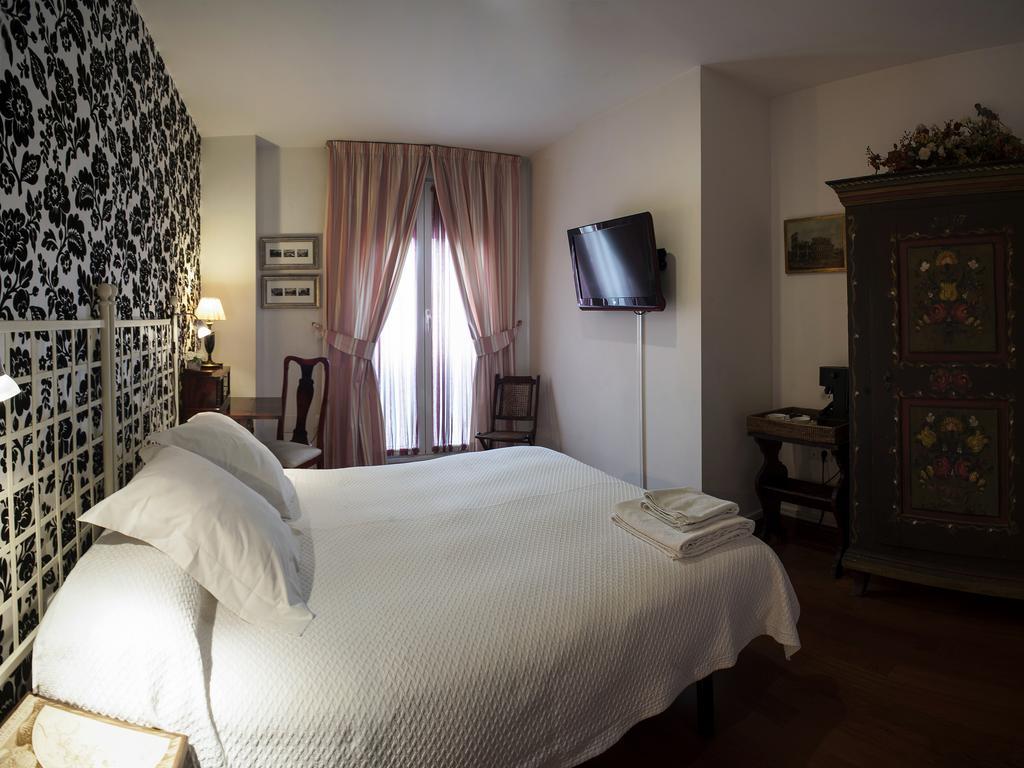 Ch Hostal Victoria Cuenca  Luaran gambar