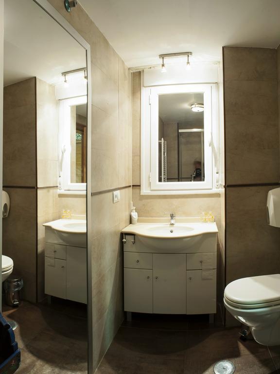 Ch Hostal Victoria Cuenca  Luaran gambar