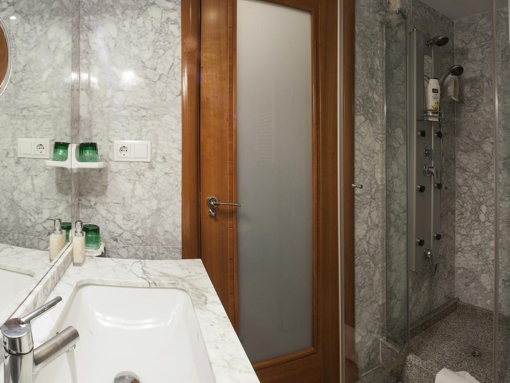 Ch Hostal Victoria Cuenca  Luaran gambar