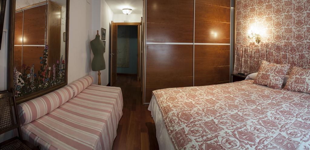 Ch Hostal Victoria Cuenca  Luaran gambar