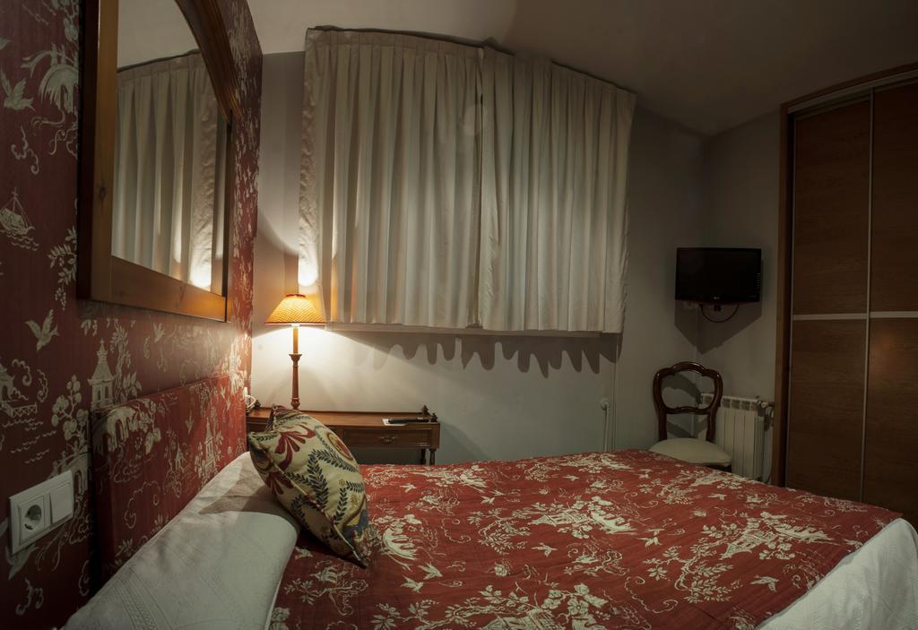 Ch Hostal Victoria Cuenca  Luaran gambar
