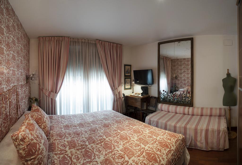 Ch Hostal Victoria Cuenca  Luaran gambar
